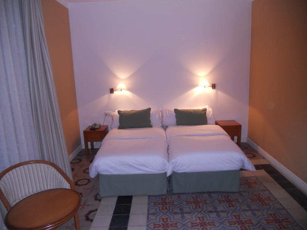 Sumaiya El Palacio Coria Quarto foto